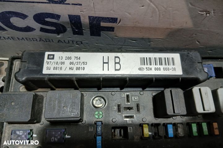 Panou sigurante si relee 13206754 13206754 Opel Zafira B [2005 - 2010 - 4