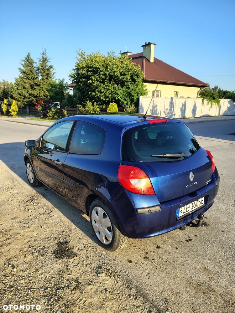 Renault Clio - 3