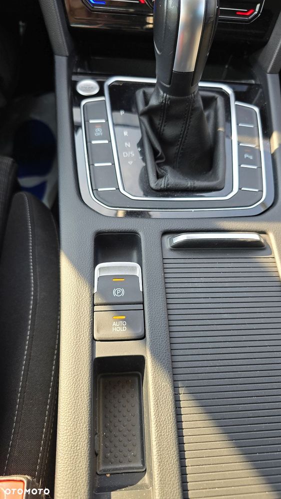 Volkswagen Passat Variant 2.0 TDI EVO Business DSG - 34