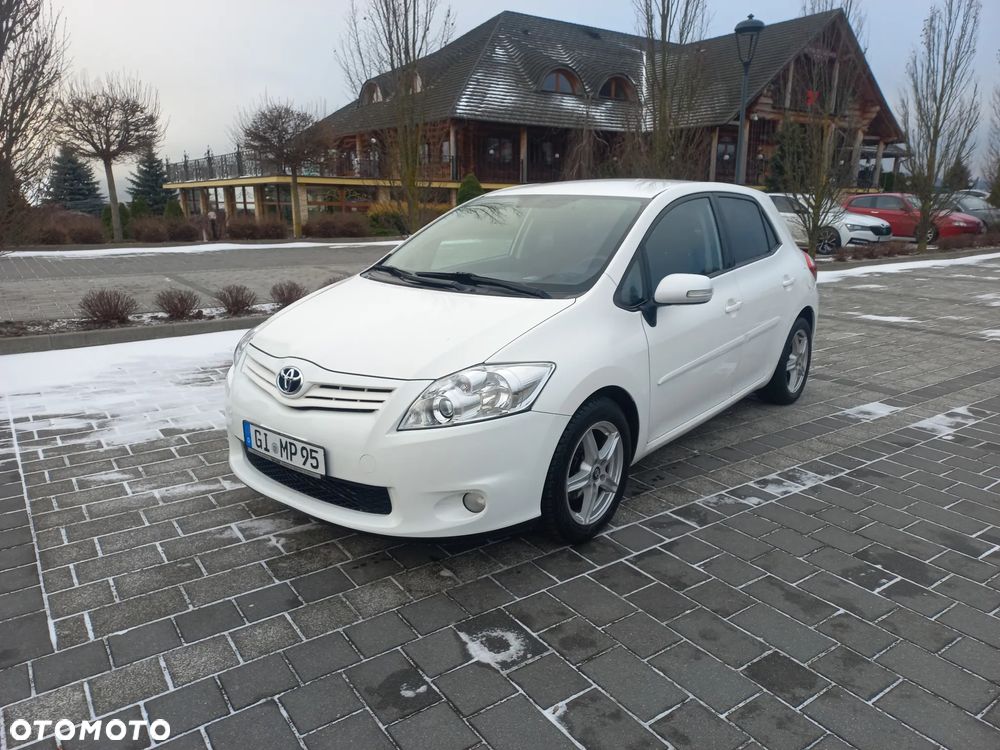 Toyota Auris 1.6 Life+ - 9