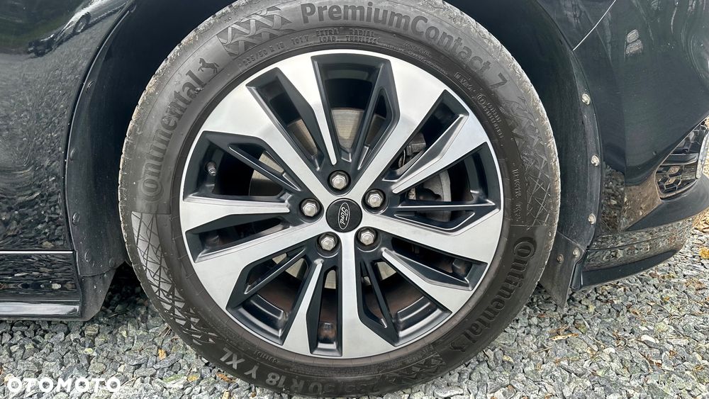 Ford S-Max - 12