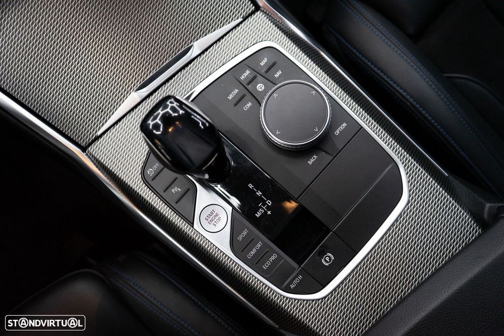 BMW 320 d Touring Pack M Shadow Auto - 42