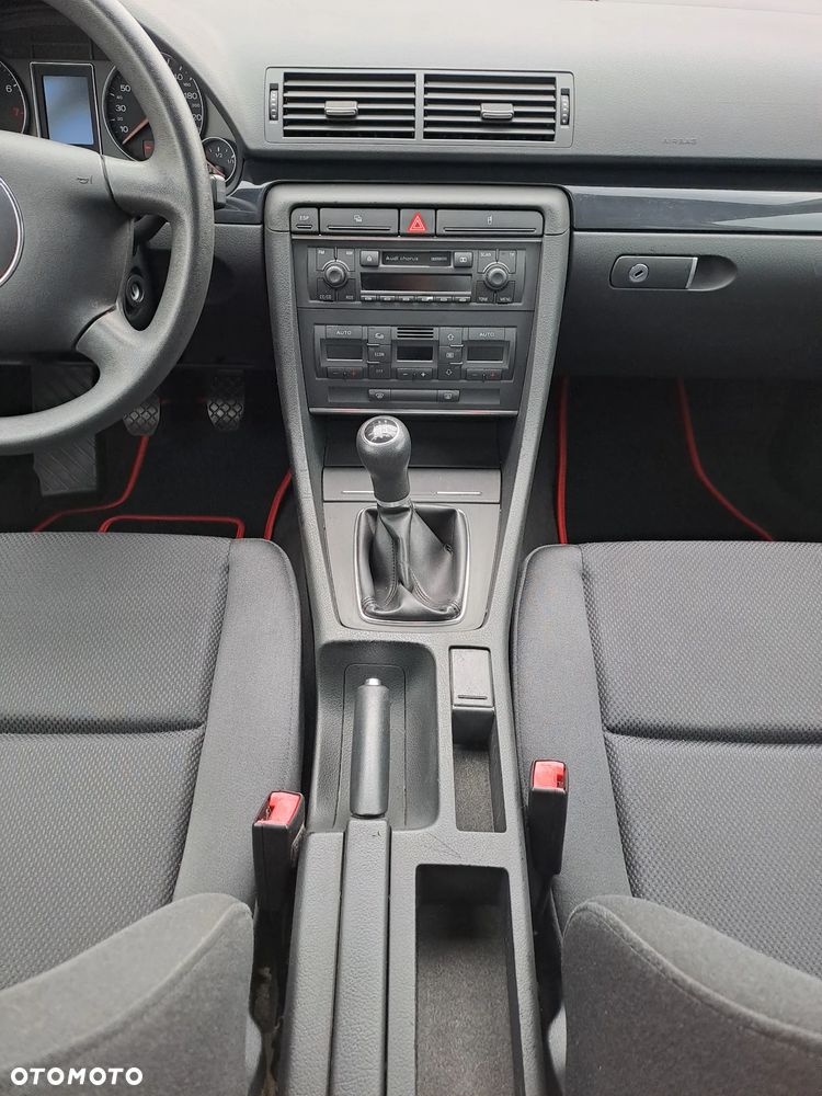 Audi A4 Limousine - 17
