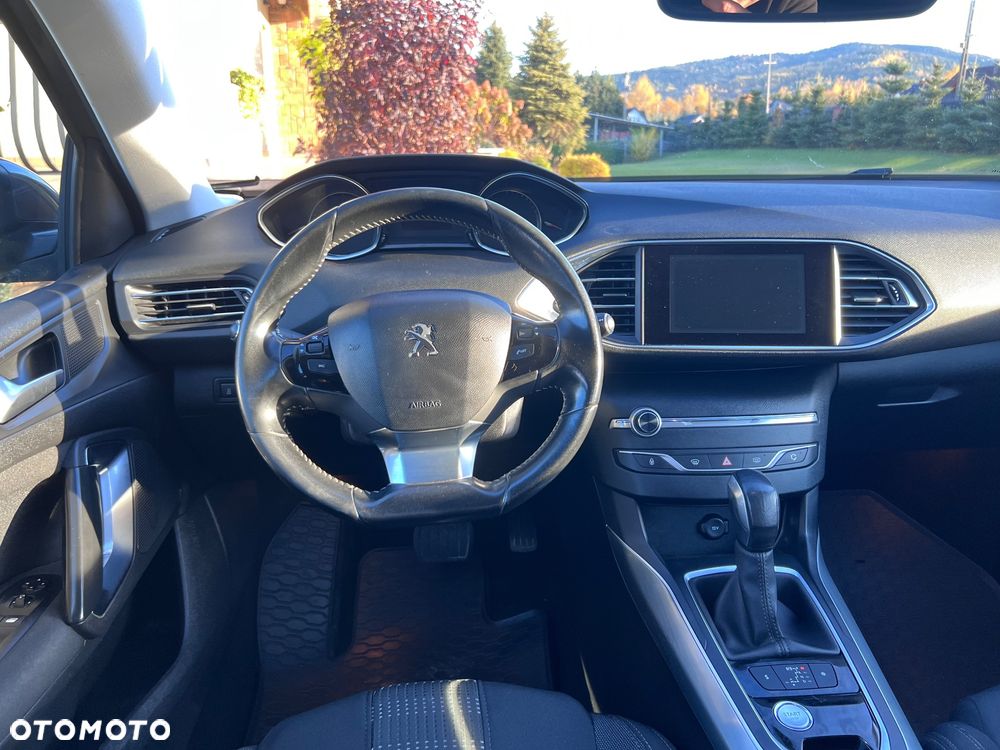 Peugeot 308 SW BlueHDi 150 Automatik Stop & Start Allure - 17