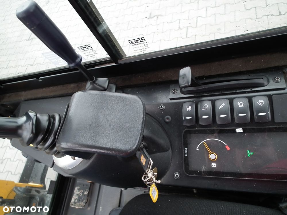 JCB 15C-1 - 13