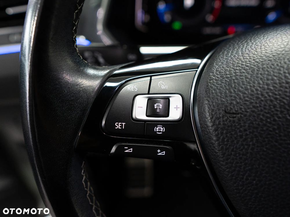 Volkswagen Tiguan - 19