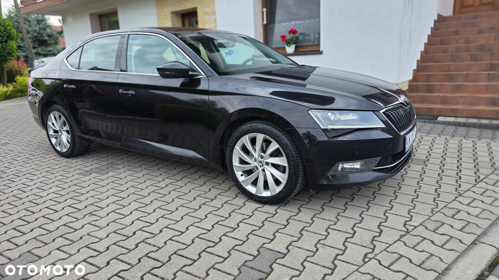 Skoda Superb 2.0 TDI Style DSG - 11