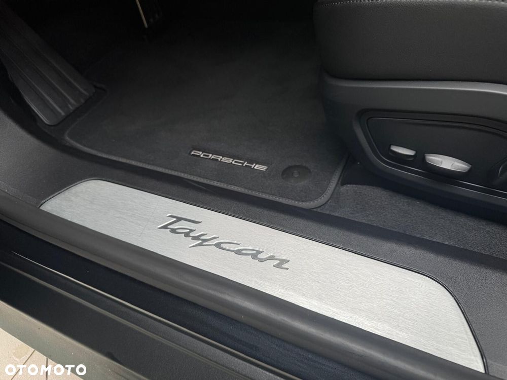 Porsche Taycan 105kWh Performance Plus - 13