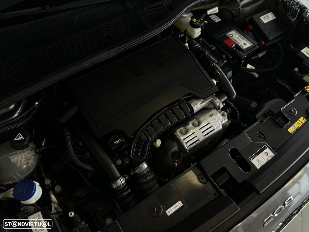 Peugeot 208 - 35