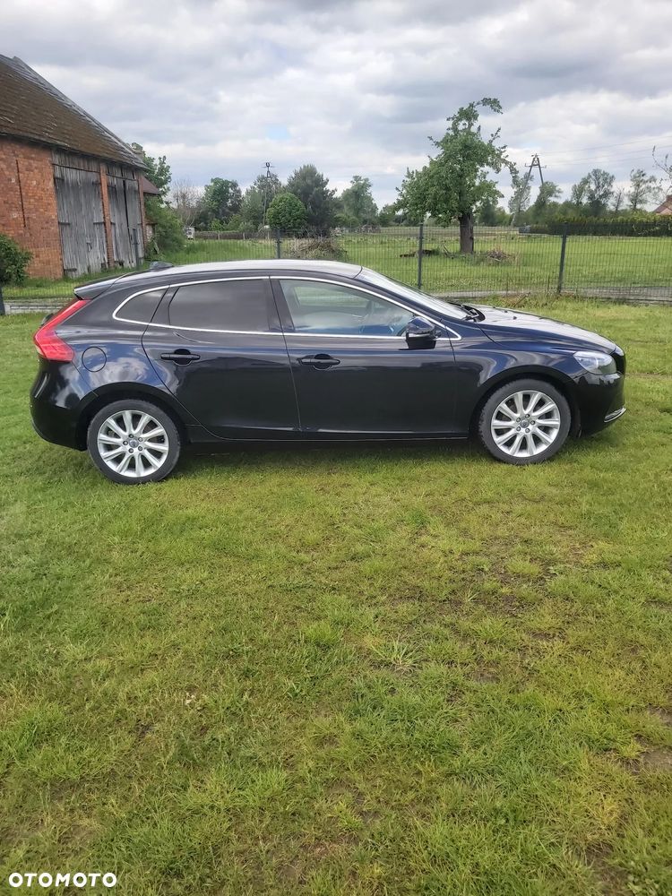 Volvo V40 D2 Summum - 9