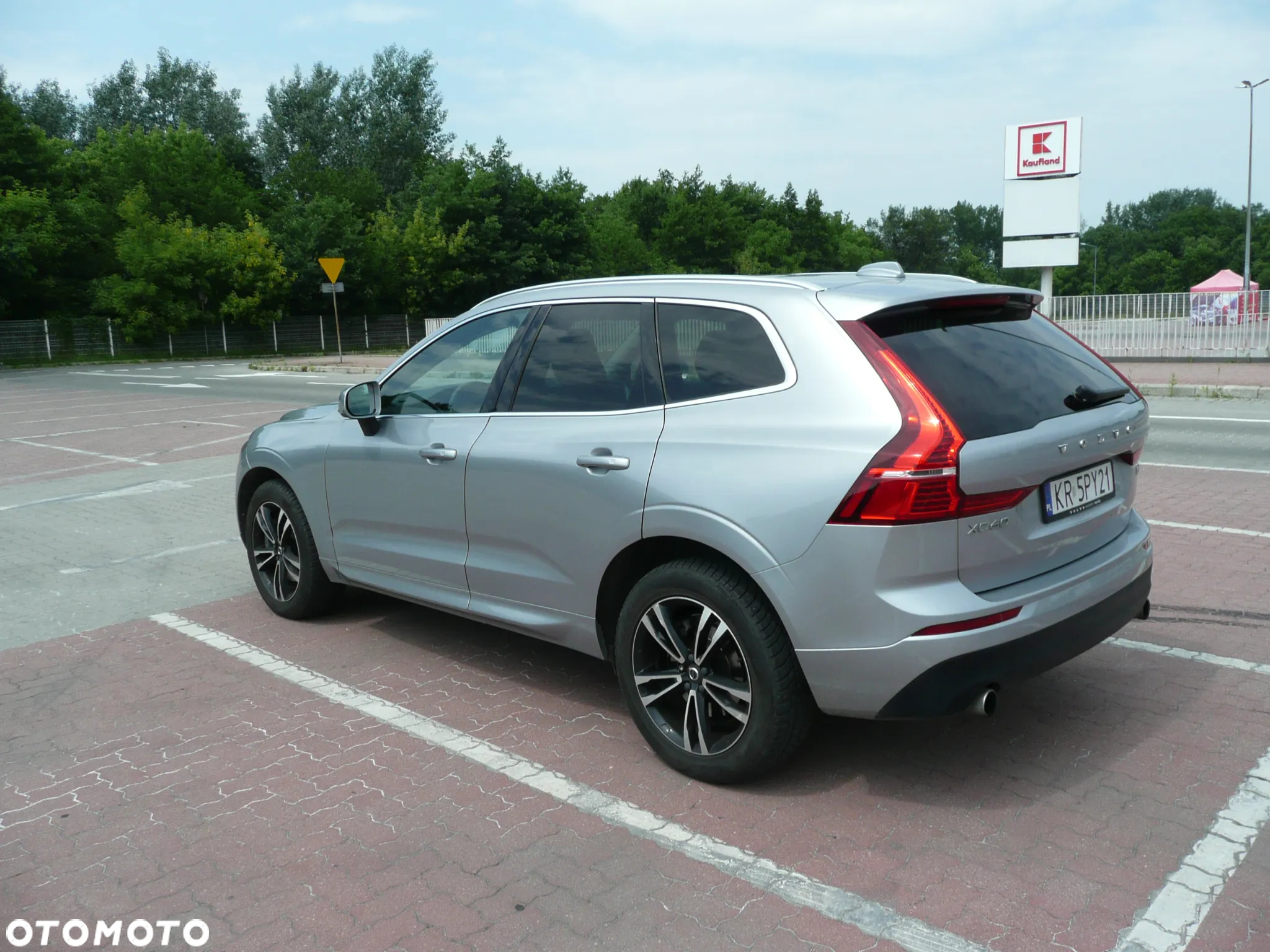 Volvo XC 60 T6 AWD Momentum - 32