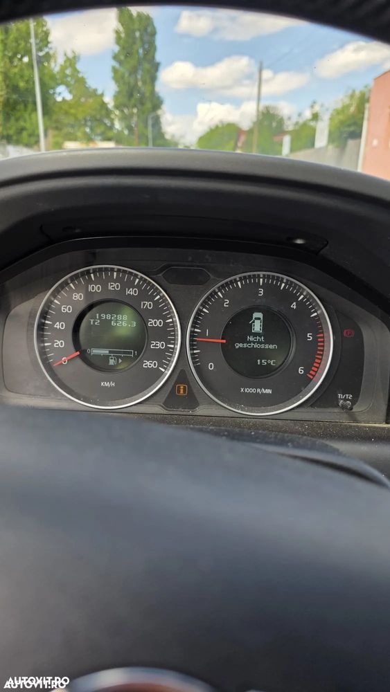 Volvo XC 60 D5AWD Start-Stop Momentum - 9