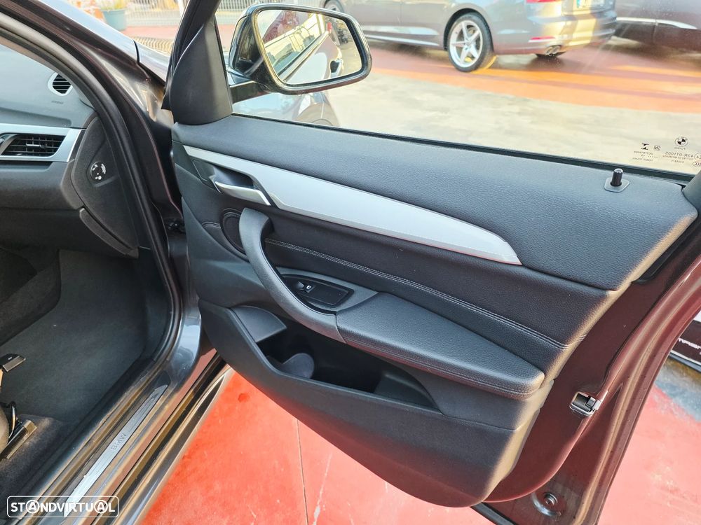 BMW X1 20 d xDrive Auto Line Sport - 8