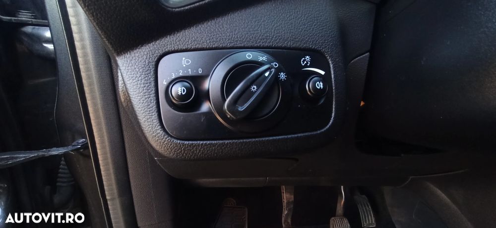 Ford Kuga - 18