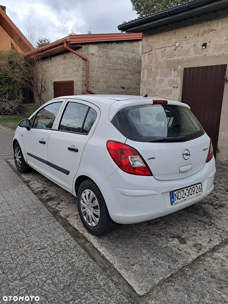 Opel Corsa 1.2 16V Cosmo - 3