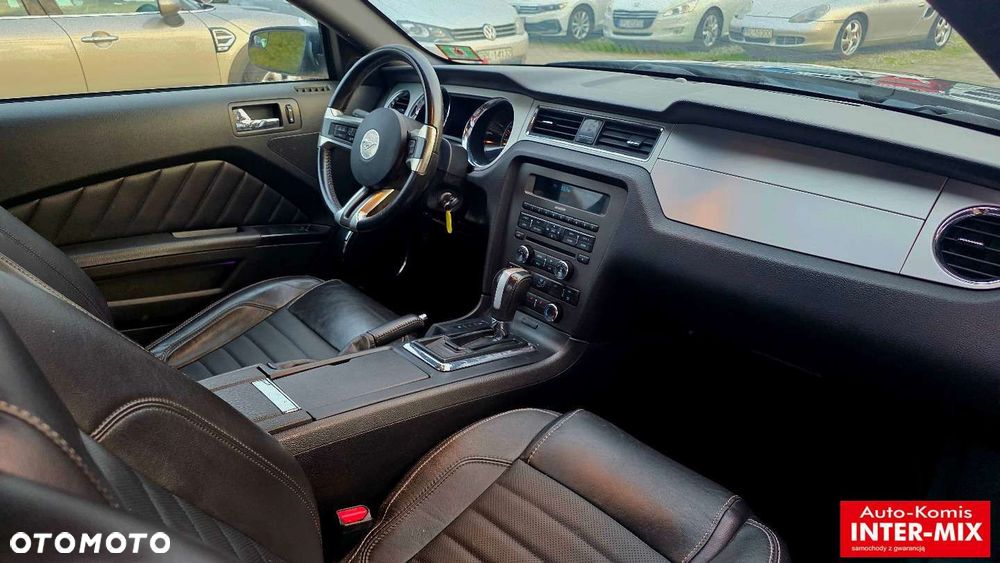 Ford Mustang - 40