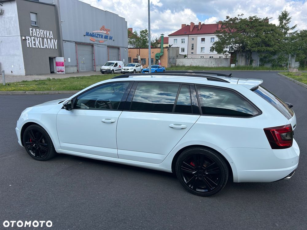 Skoda Octavia Combi 2.0 TSI RS 230 - 12