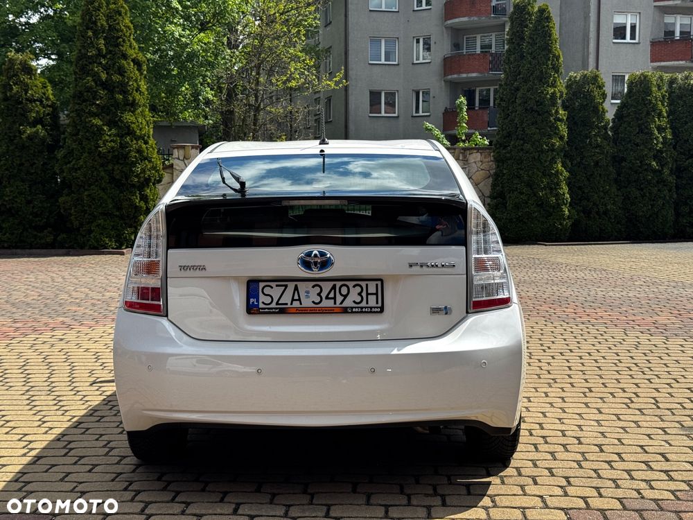 Toyota Prius 1.8 HSD Prestige - 7