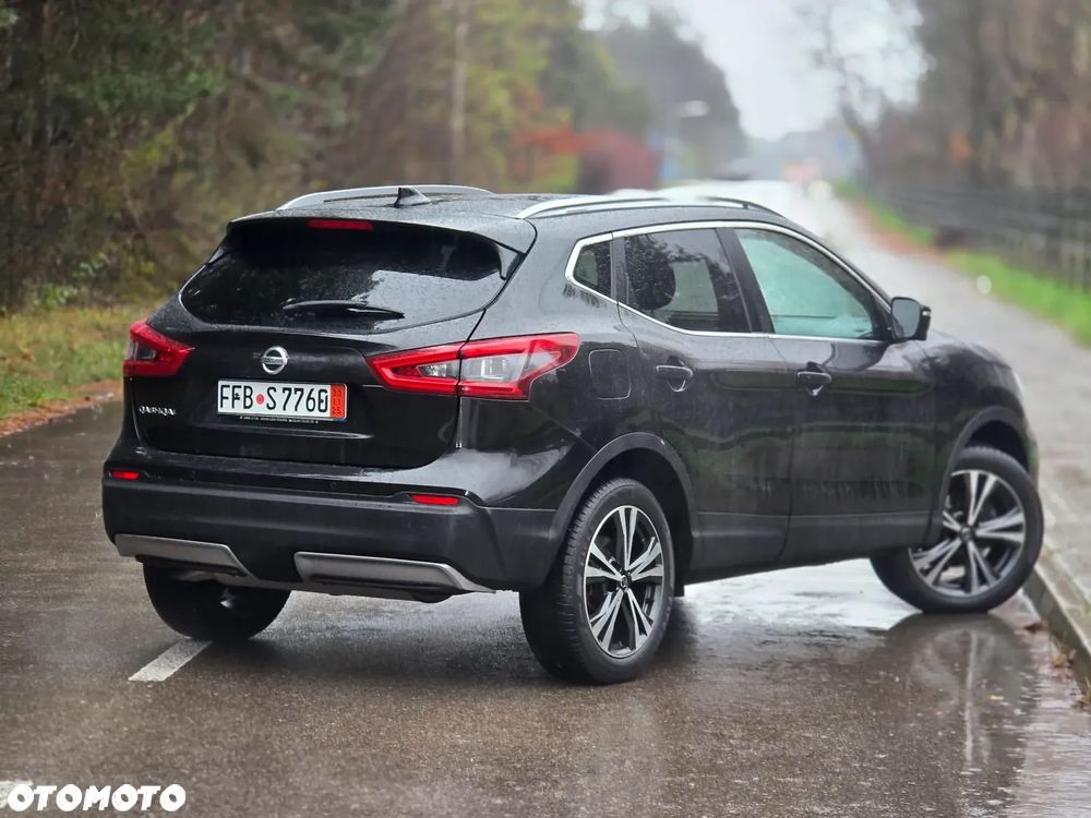 Nissan Qashqai 1.3 DIG-T TEKNA - 4
