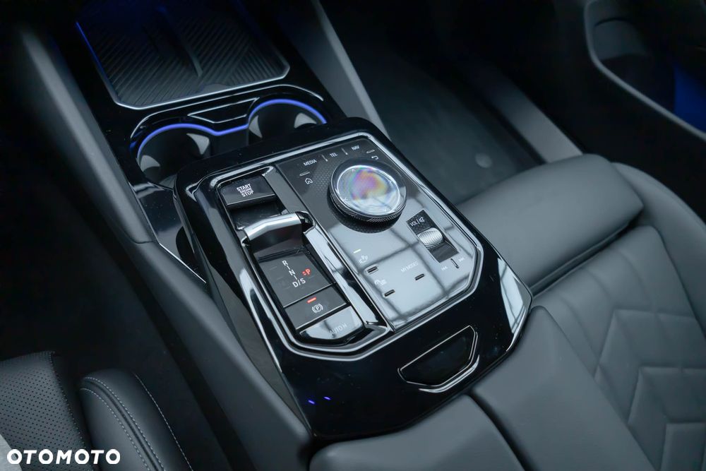 BMW Seria 5 520d xDrive - 29