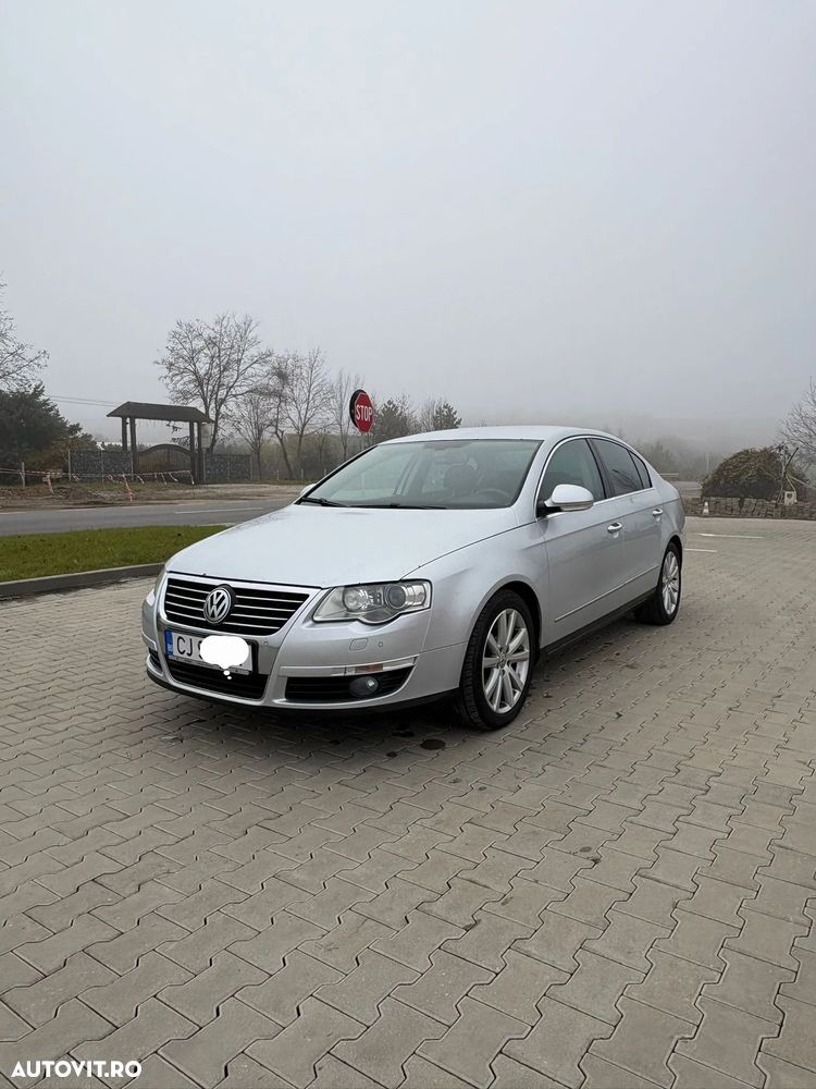 Volkswagen Passat - 1