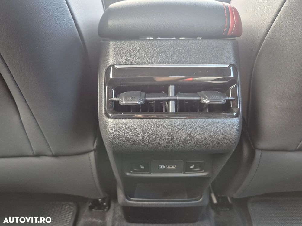 Geely Coolray - 13