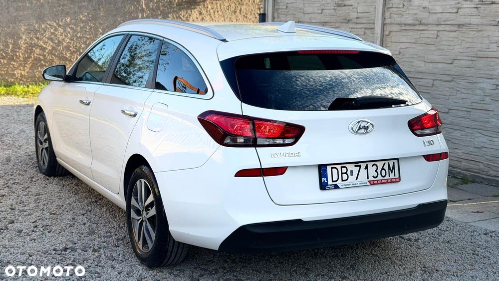 Hyundai i30 1.6 CRDI DCT Premium - 8