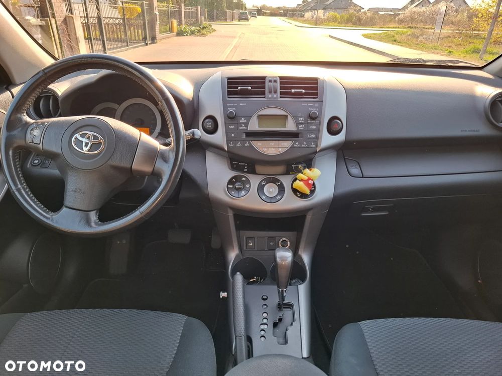 Toyota RAV4 2.0 VVT-i Premium - 19