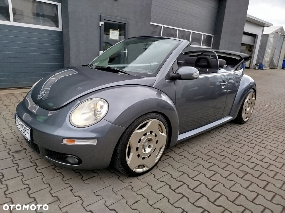 Volkswagen New Beetle - 1
