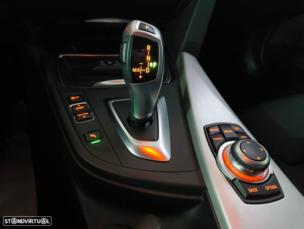 BMW 318 d Touring Aut. - 20