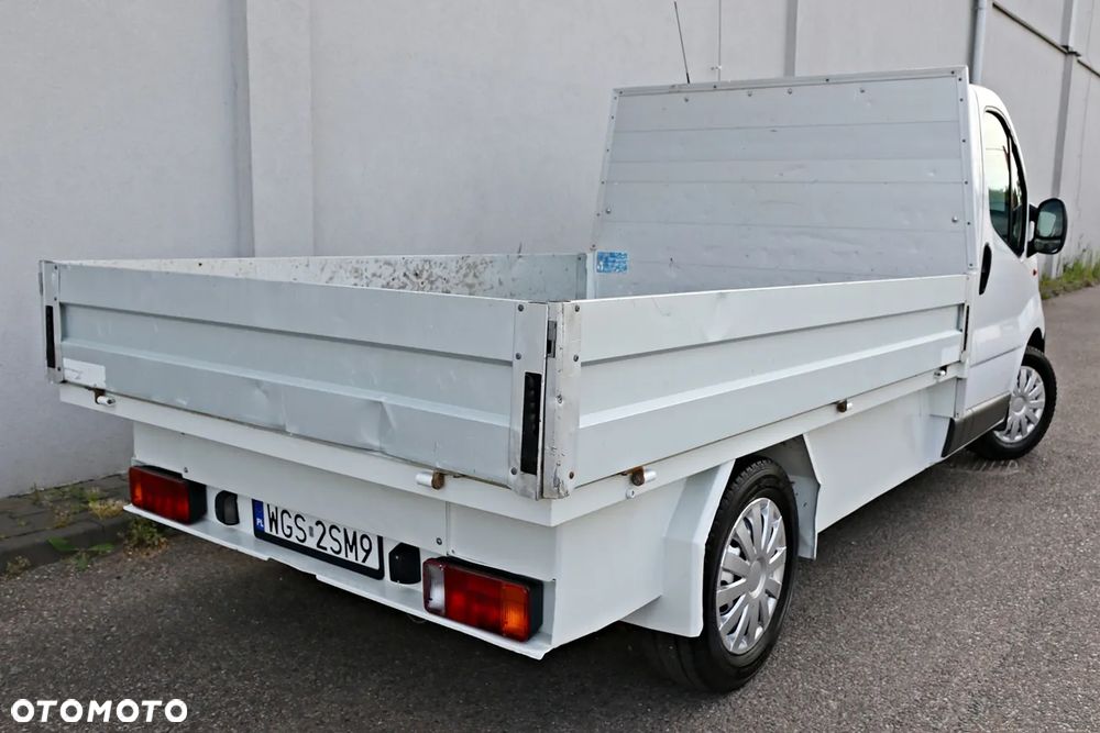 Renault Trafic - 13