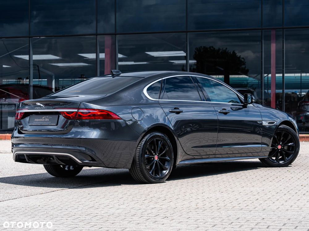 Jaguar XF D200 R-Dynamic HSE - 13
