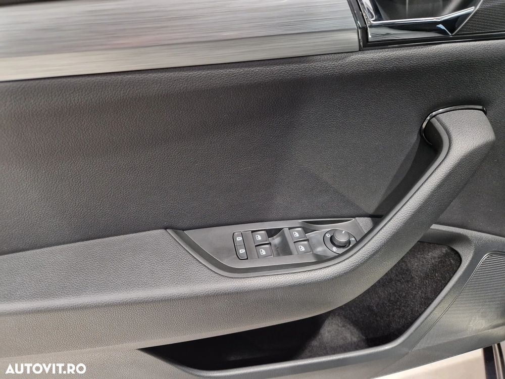 Skoda Superb Combi 2.0 TDI DSG Ambition - 10