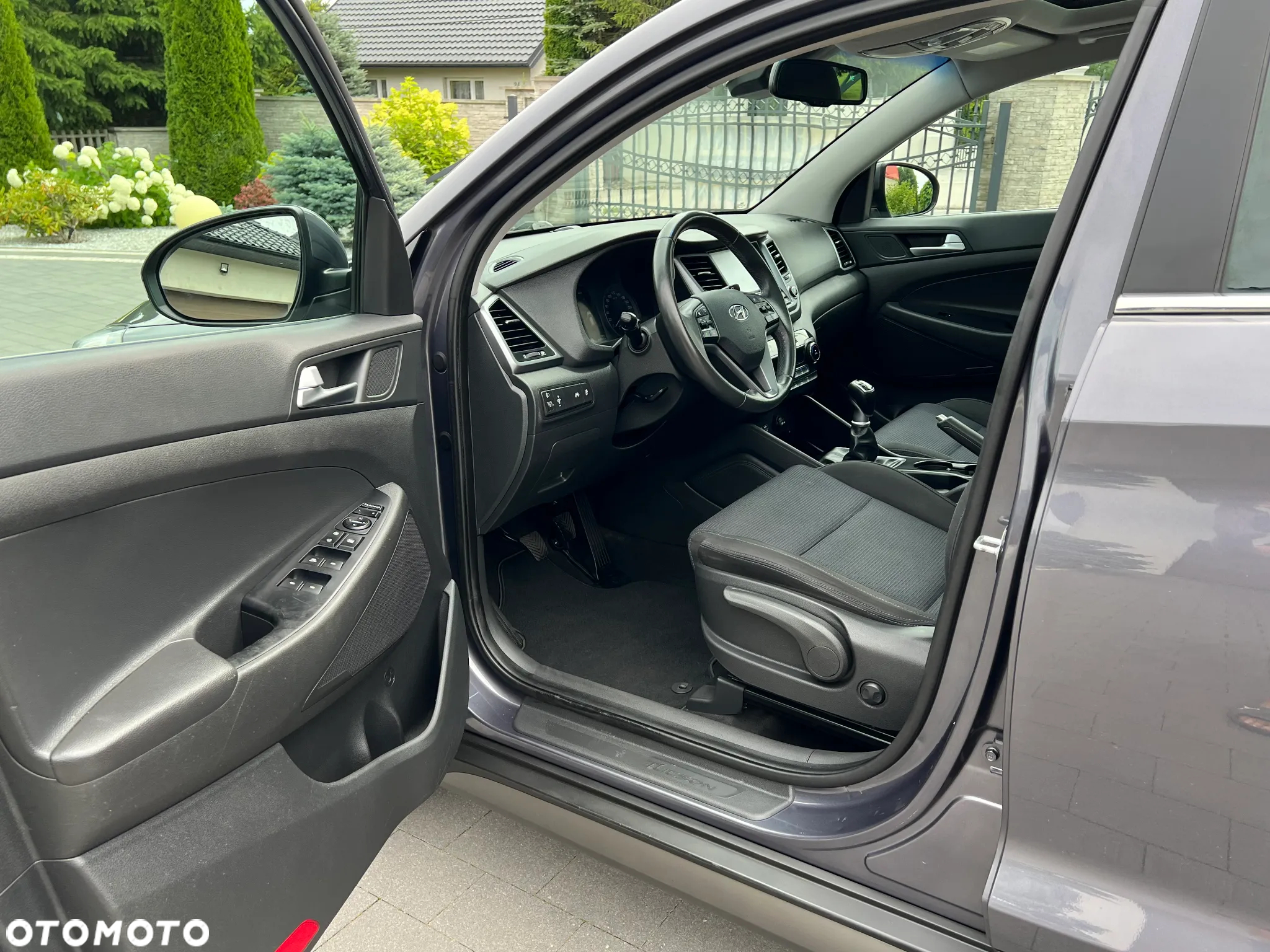 Hyundai Tucson blue 1.7 CRDi 2WD Trend - 18