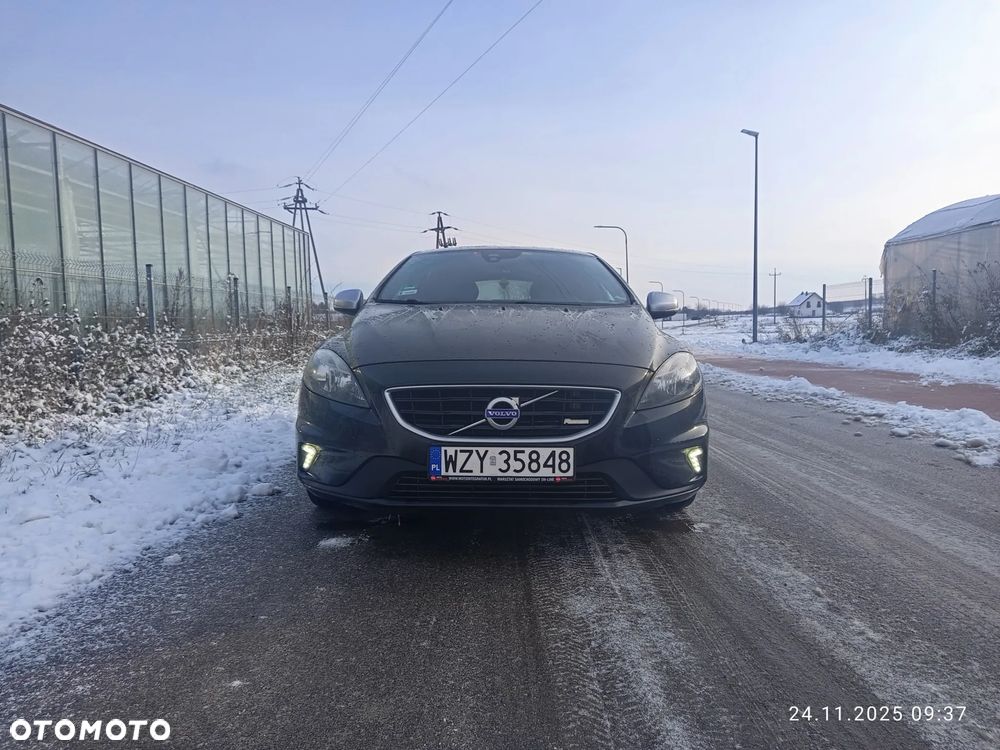 Volvo V40 D3 R Design - 1