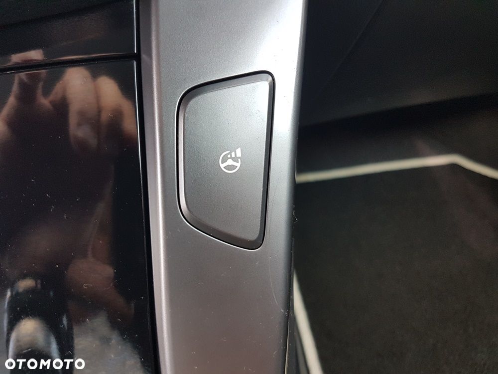 Hyundai i40 i40cw 1.7 CRDi Fifa World Cup Edition - 25