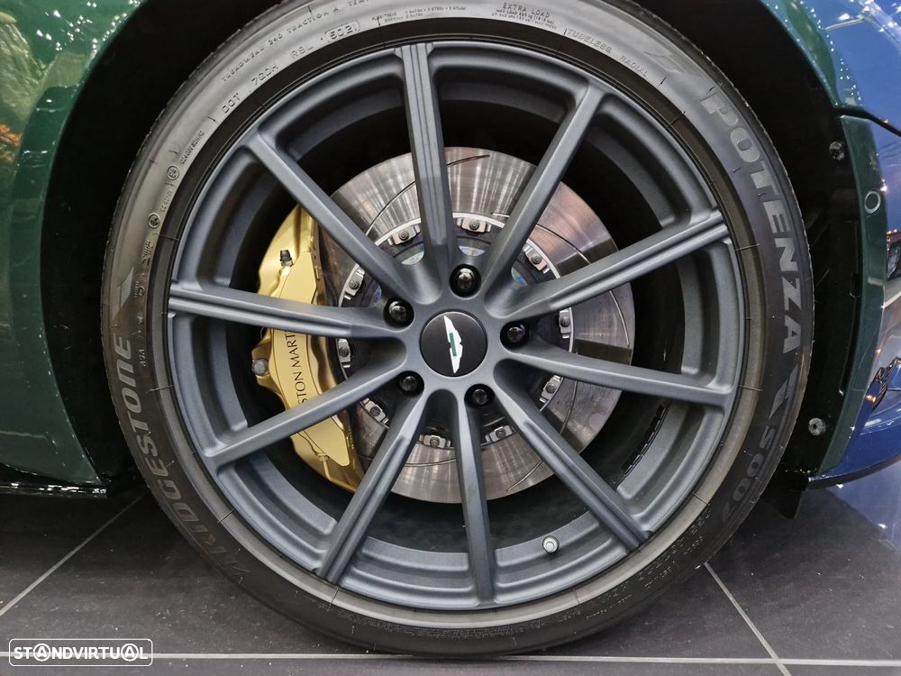 Aston Martin DB11 Volante V8 - 39