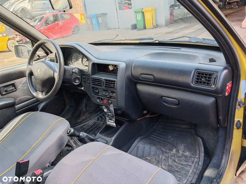 Maska Peugeot 106 po lift Hb 3D - 7