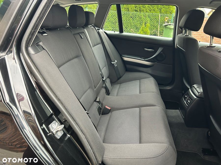 BMW Seria 3 320d DPF - 16