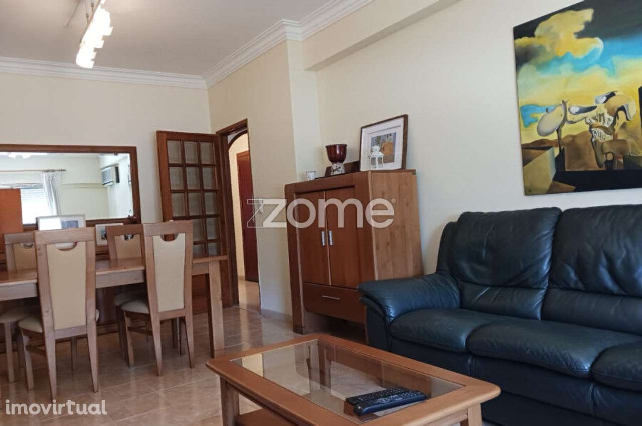 T2 mobilado em Benfica com parqueamento e arrecadação - Grande imagem: 4/45