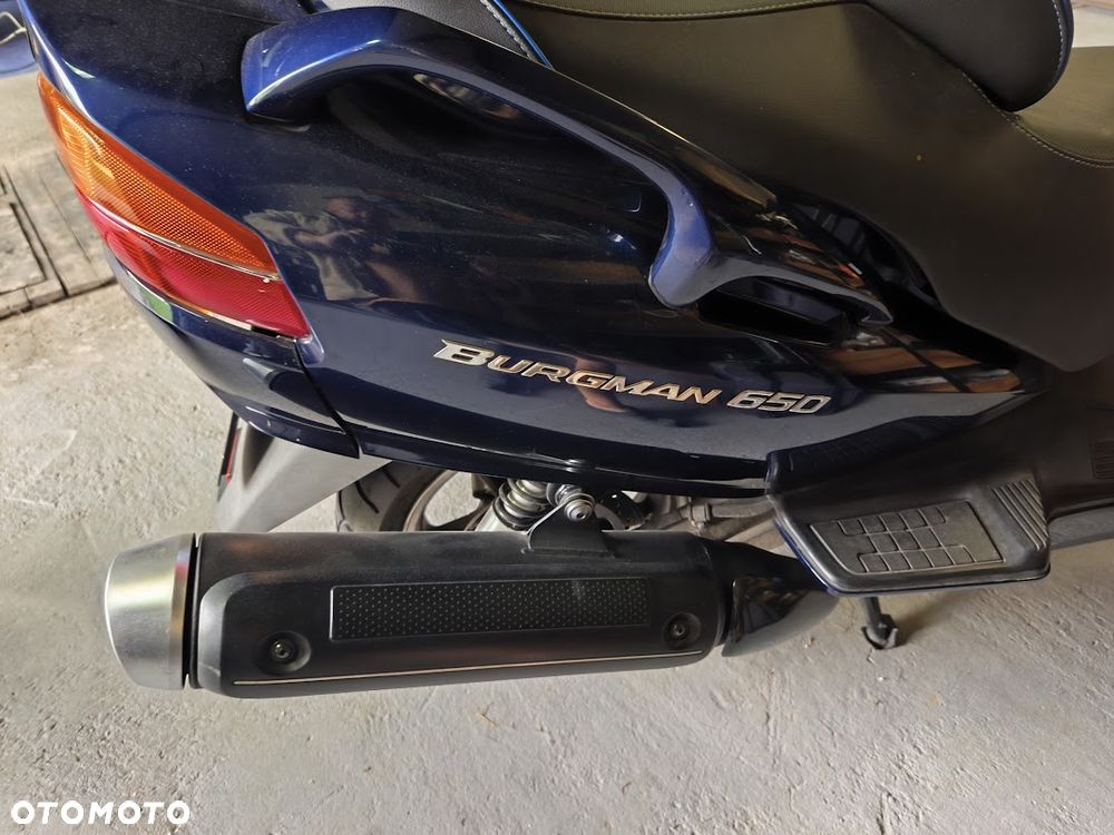 Suzuki Burgman - 4