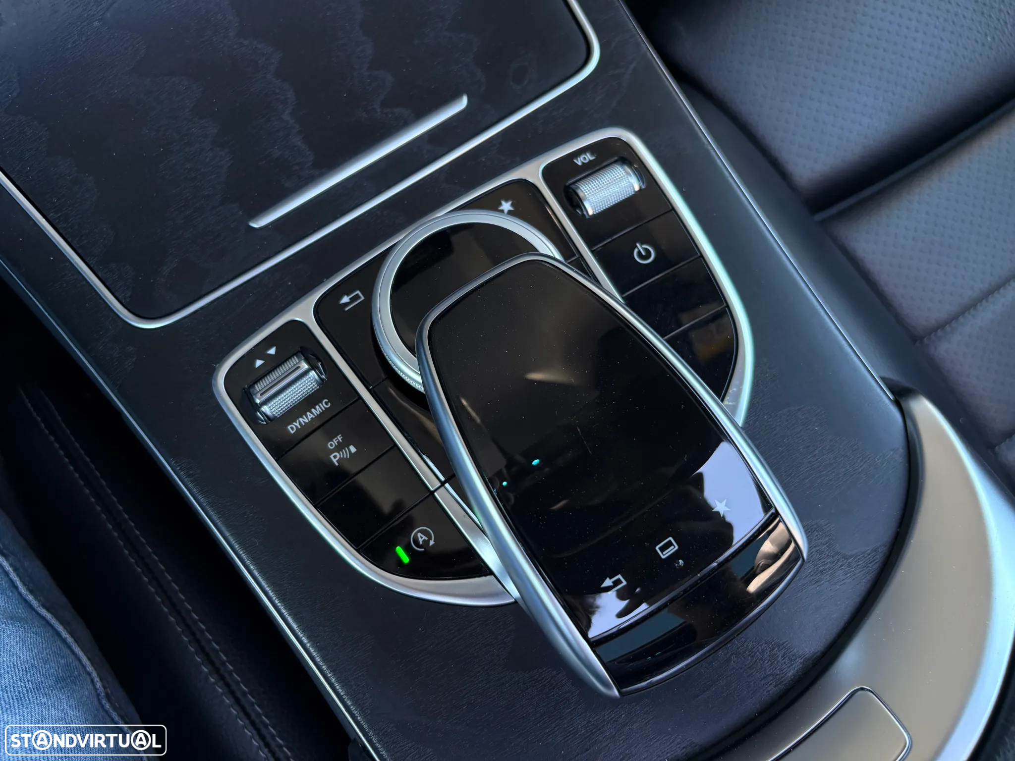 Mercedes-Benz C 220 d Coupe 4Matic 9G-TRONIC AMG Line - 20