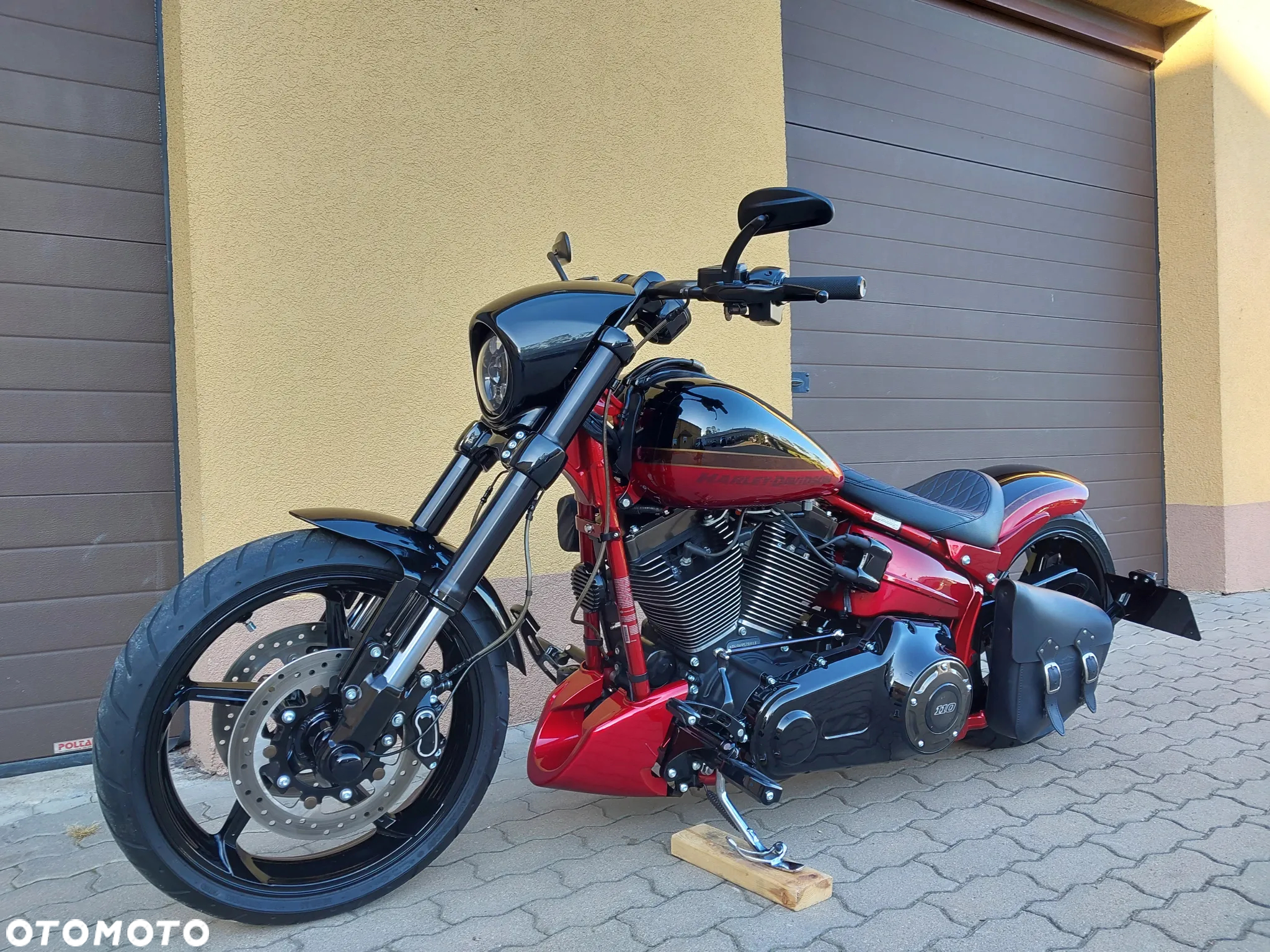 Harley-Davidson Softail Breakout - 7
