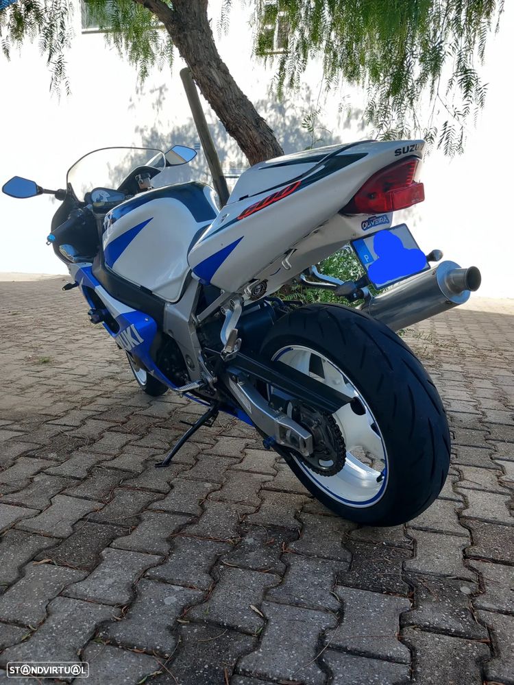 Suzuki GSX-R K1 - 3