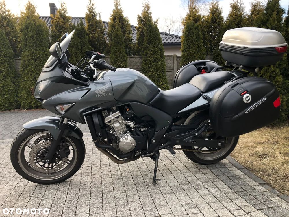 Honda CB - 1