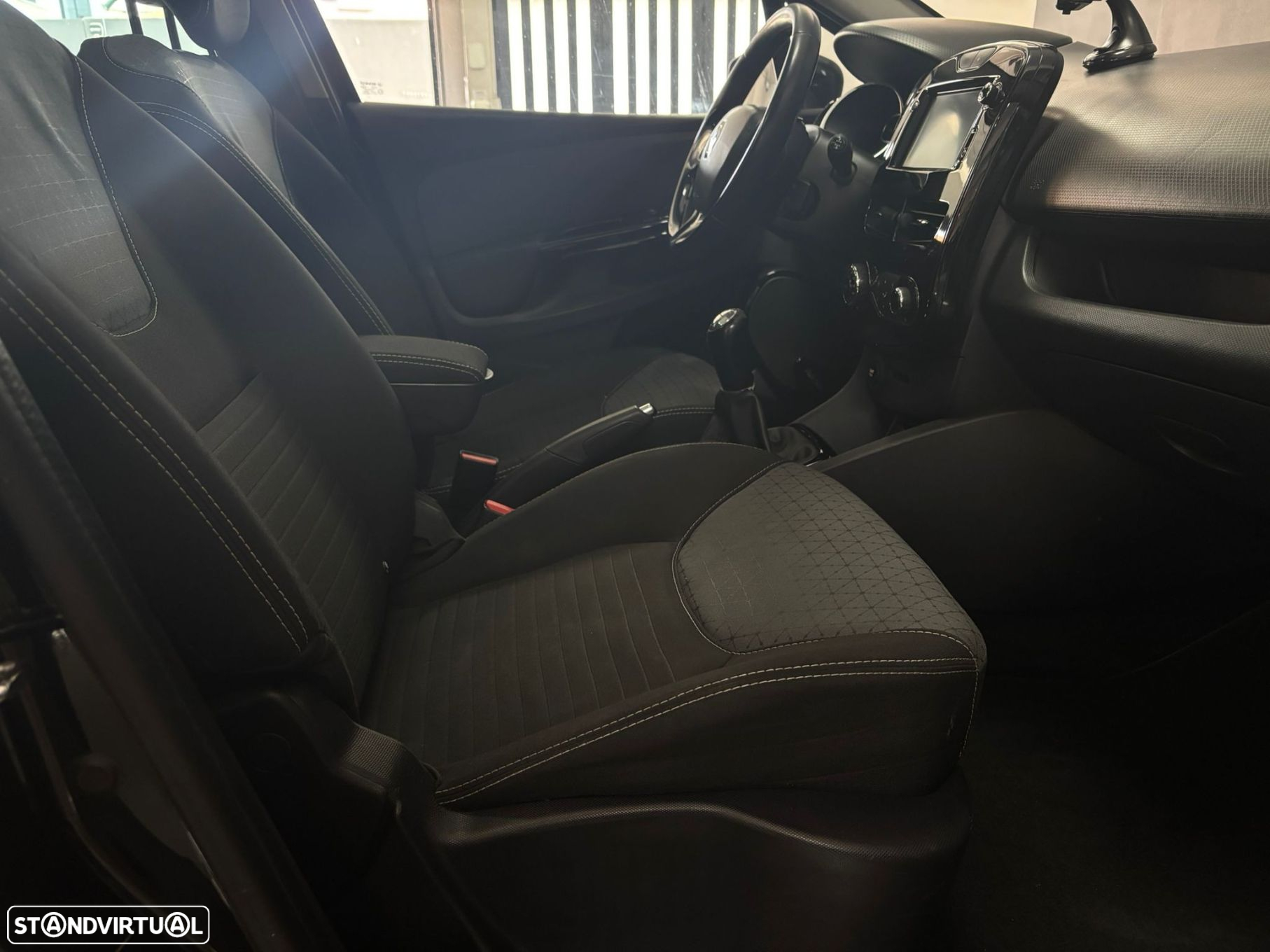 Renault Clio Sport Tourer 1.5 dCi Limited - 9