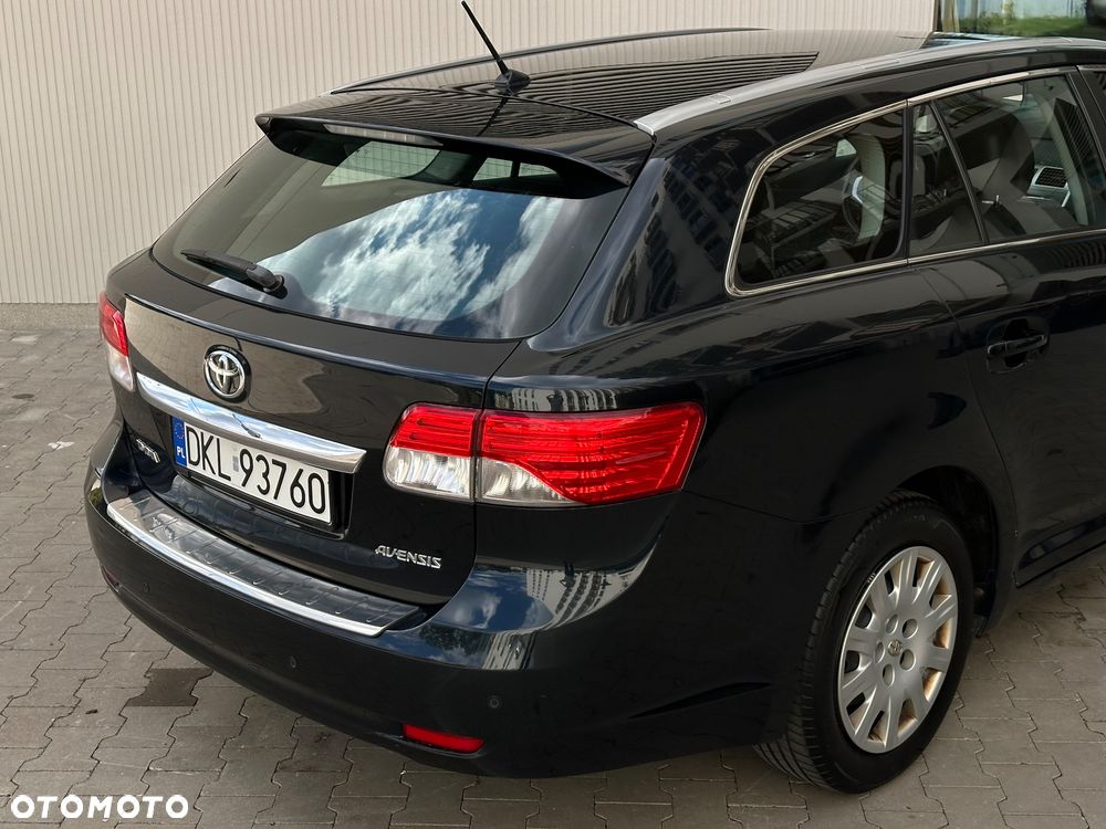 Toyota Avensis 1.6 Active - 15
