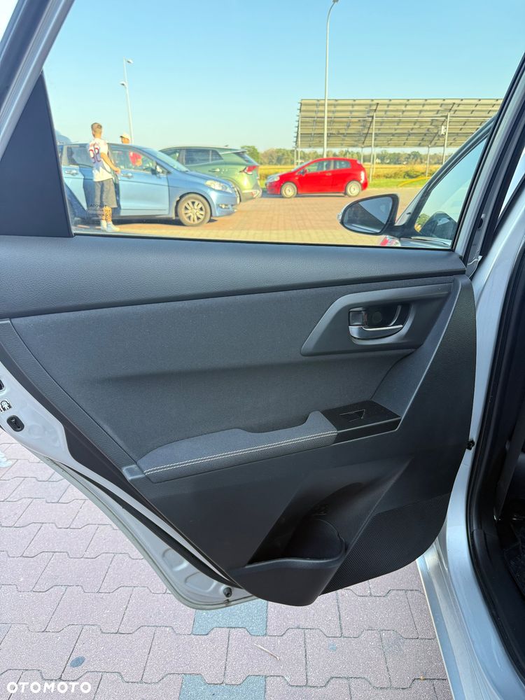 Toyota Auris 1.6 Premium - 17
