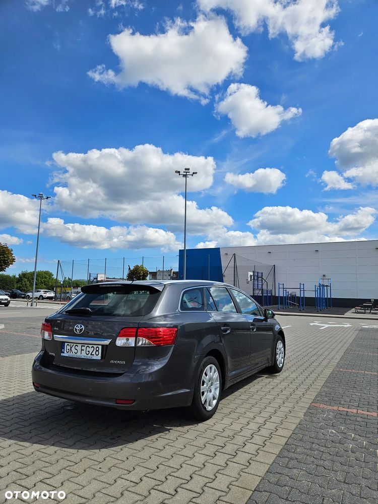 Toyota Avensis 1.8 Active - 7