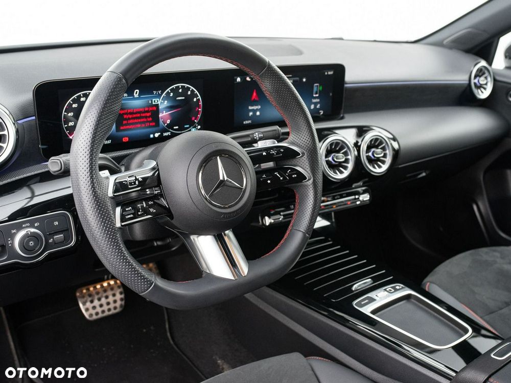 Mercedes-Benz Klasa A 200 AMG Line 7G-DCT - 7